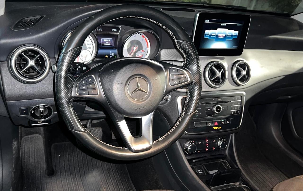 Mercedes-benz C 220 Dark night Premium