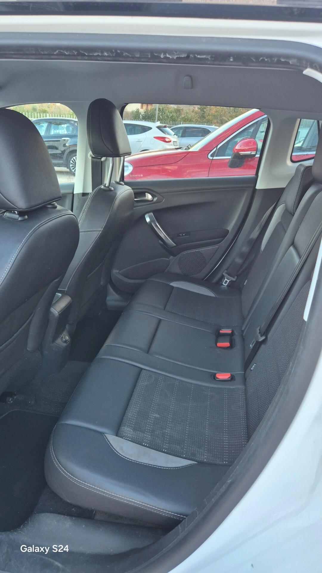 Peugeot 2008 BlueHDi 100 Allure