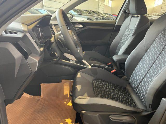 AUDI A1 SPB 30 TFSI Stronic S line edition "17 Sline/F.Led