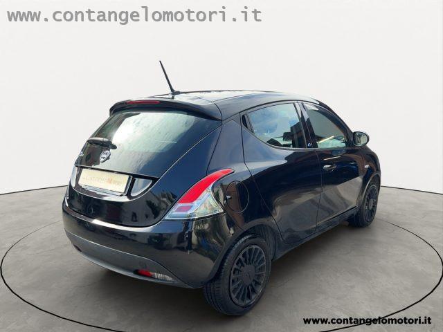 LANCIA Ypsilon 1.2 69 CV 5 porte S&S Black and Noir