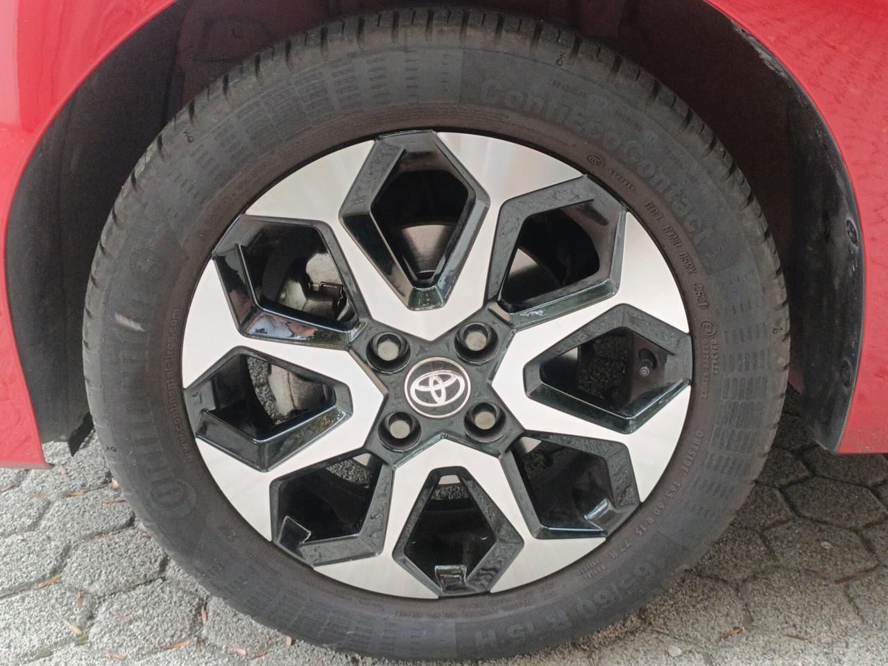 Toyota Aygo Connect 1.0 VVT-i 72 CV 5 porte x-play