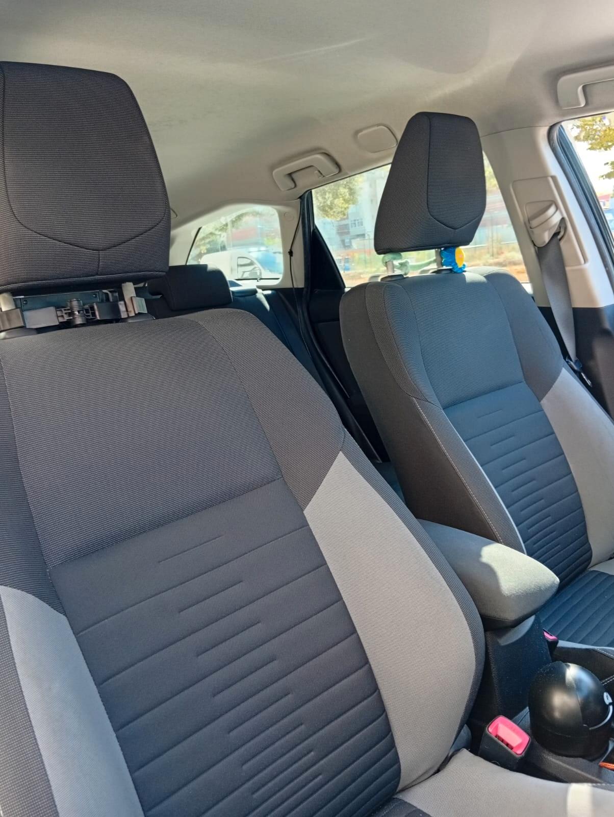 Toyota Auris Touring Sports 1.8 Hybrid Lounge