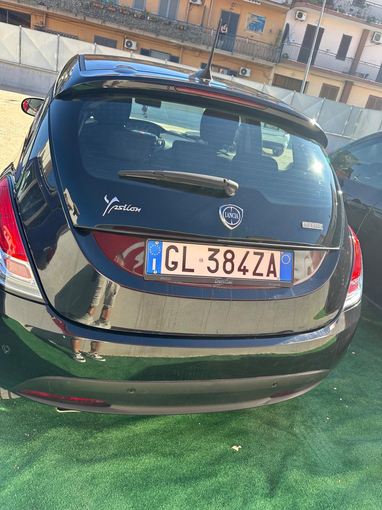 Lancia Ypsilon 1.0 FireFly 5 porte S&S Hybrid Gold