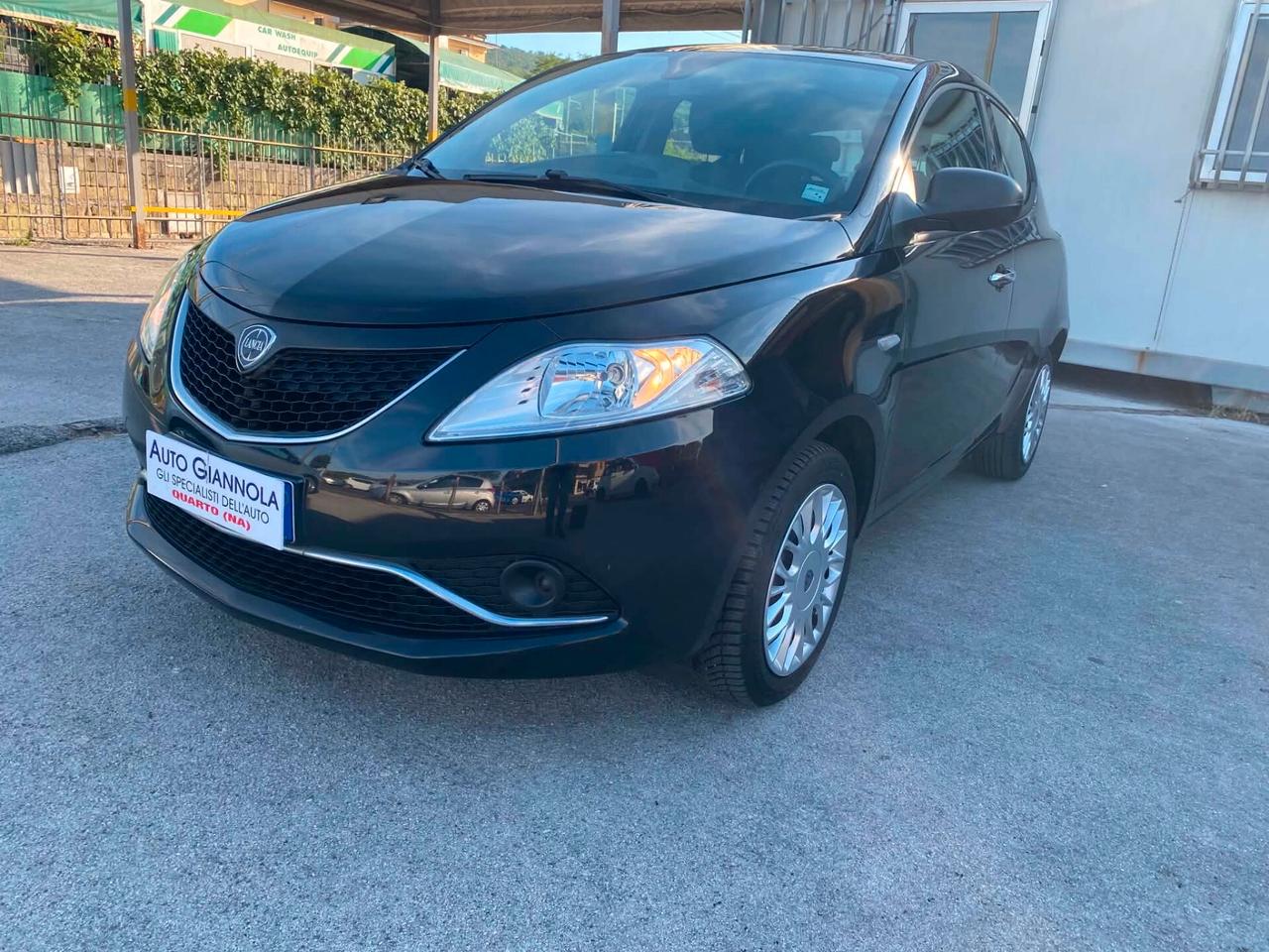 Lancia Ypsilon 1.2 69 CV 5 p. Come Nuova