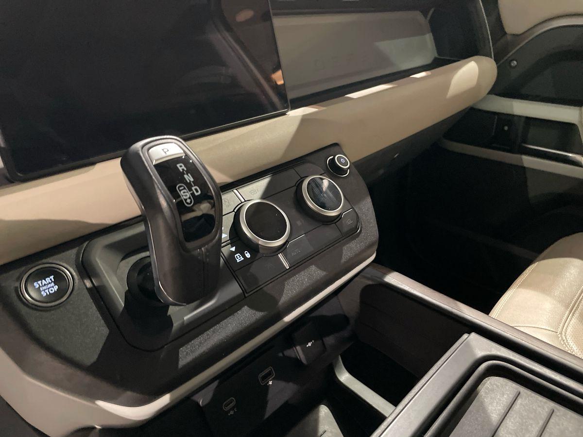 LAND ROVER Defender VII 2020 110 - Defender 110 3.0d i6 mhev SE awd 300cv auto