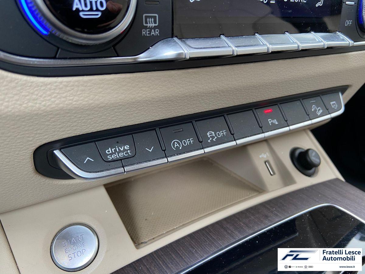 AUDI - Q5 Sportback 40 2.0 tdi mhev 12V S line quattro s tronic