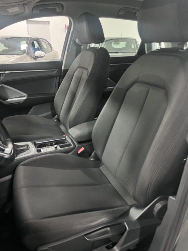 AUDI Q3 35 TDI quattro S tronic Business