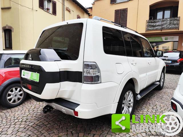 MITSUBISHI Pajero 3.2 DI-D 16V aut. 5p. Instyle DPF GARANZIA INCLUSA