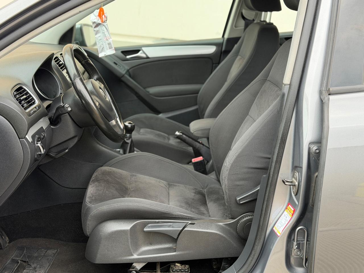 Volkswagen Golf 1.6 TDI 110 cv neopatentati 2011