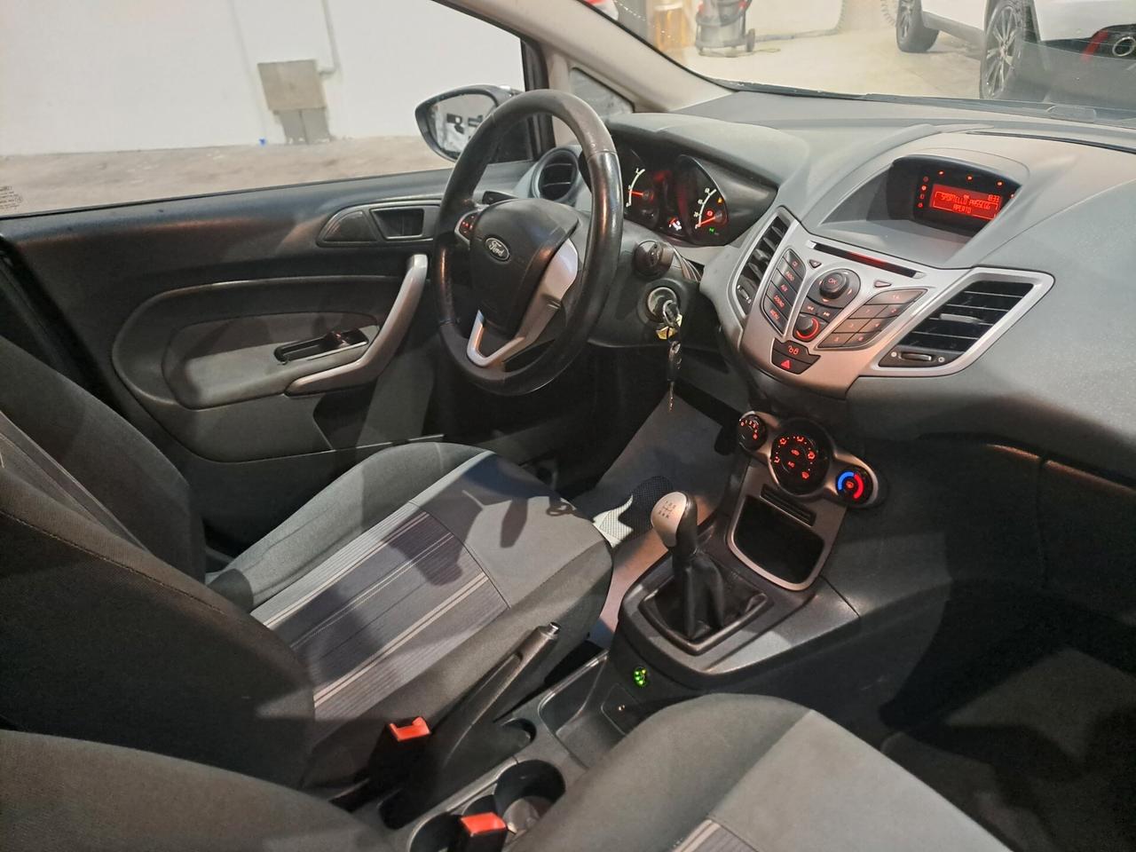 FORD FIESTA 1.4 ** GPL **