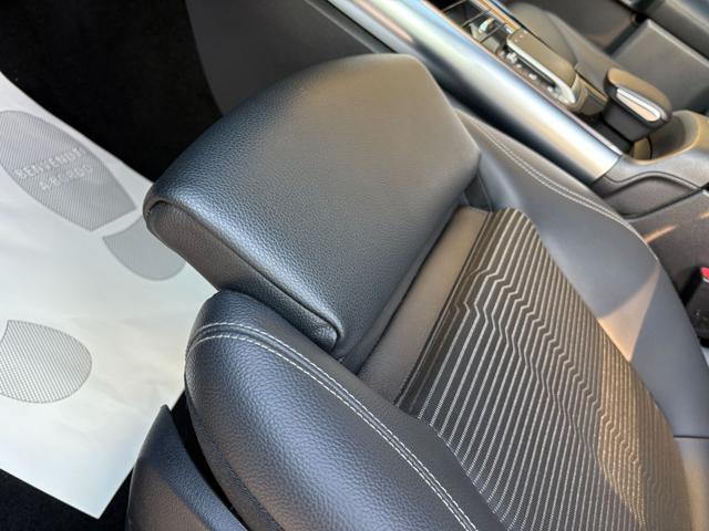 MERCEDES-BENZ GLA 180 d Automatic Sport Plus Pack Night-LUCI AMBIENTE