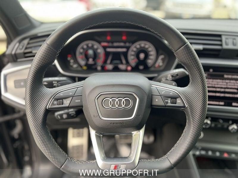 Audi Q3 SPB 35 TFSI Identity Black