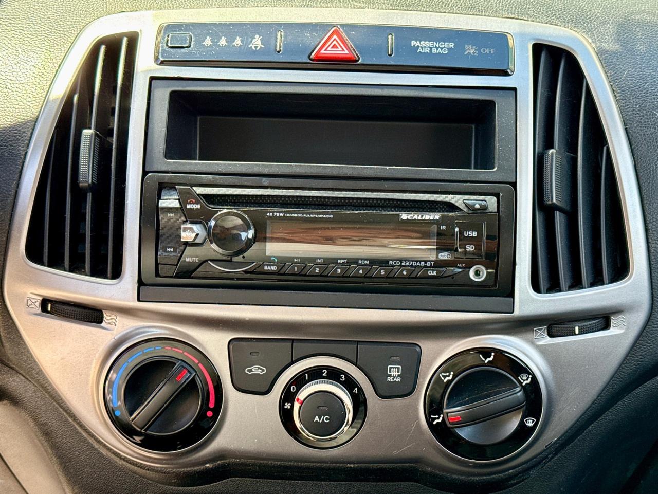 Hyundai i20 1.2 5p. Econext Sound Edition