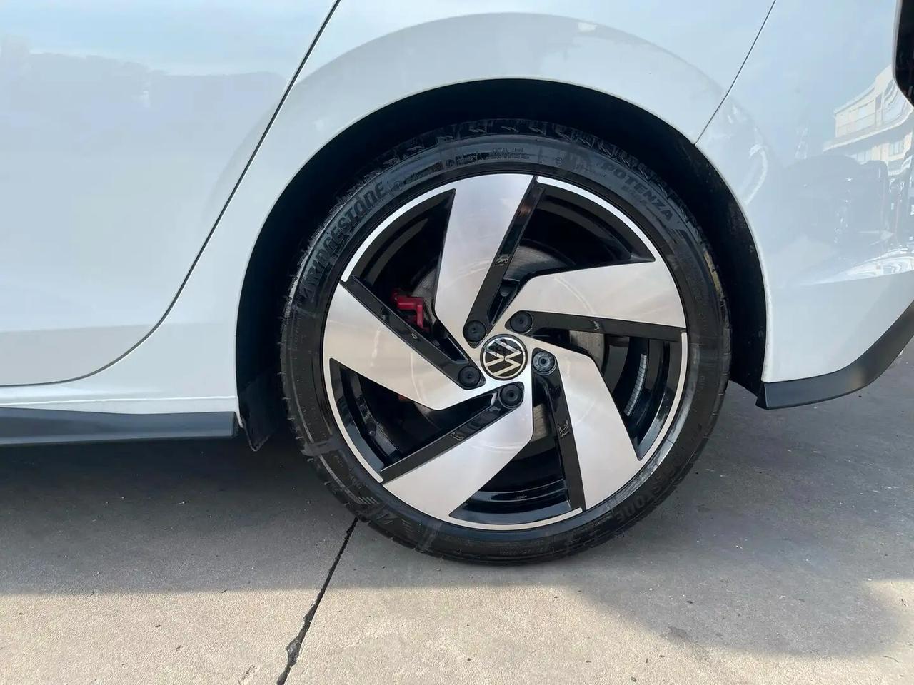 Volkswagen Golf GTI 2.0 TSI DSG