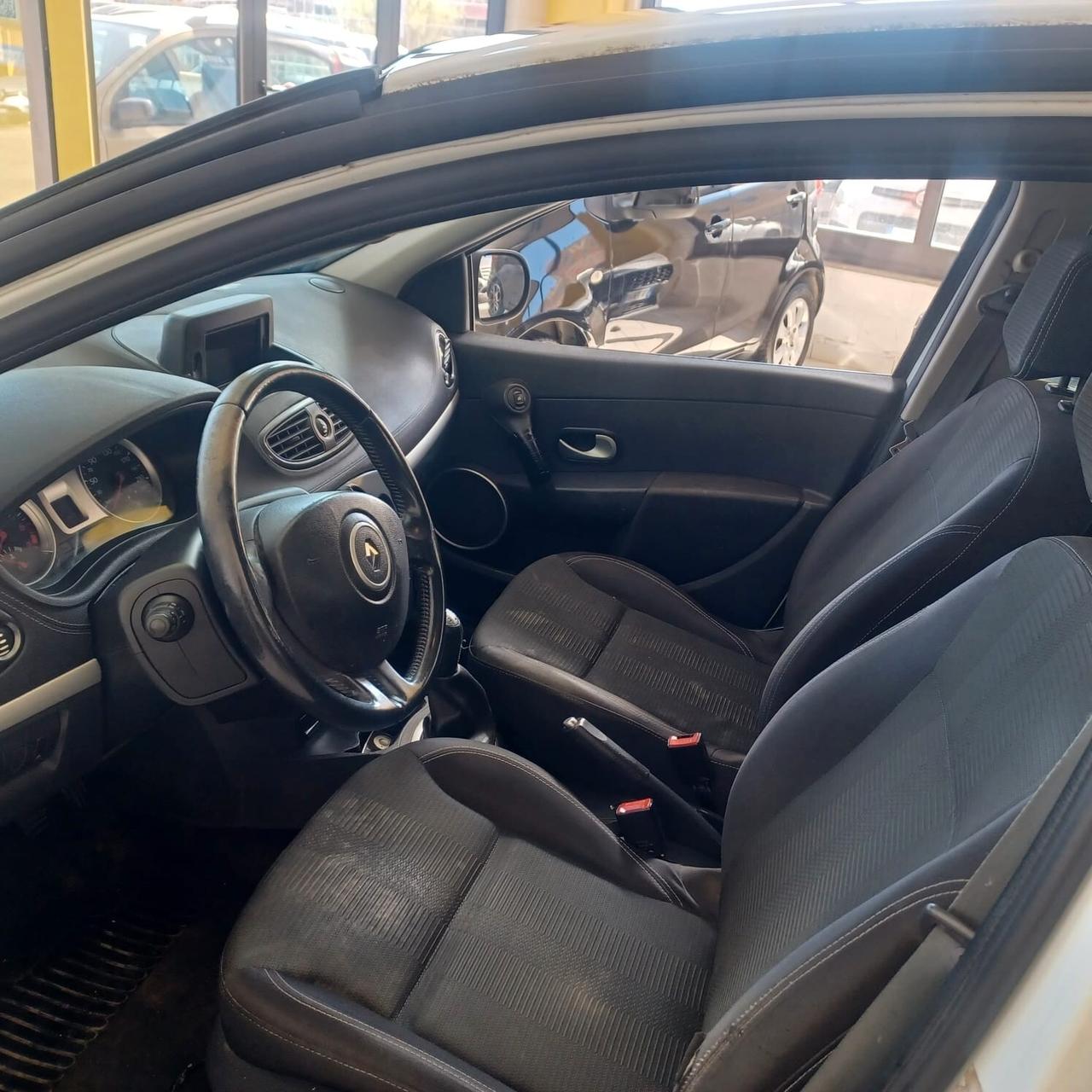 NEOPATENTATI CLIO 1.2 AFFIDABILE GARANZIA 12 MESI