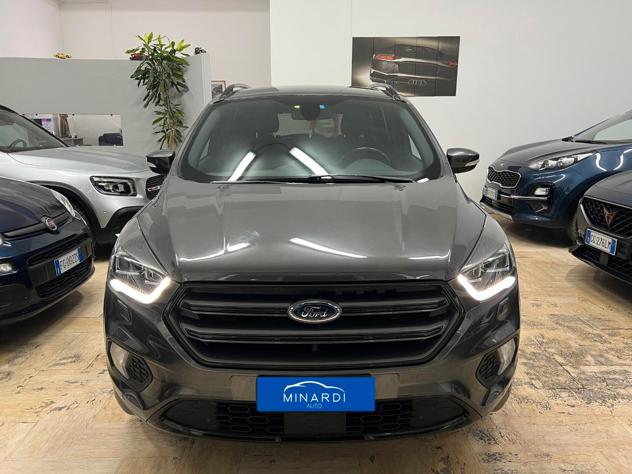 Ford Kuga 1.5 TDCI 120 CV S&S 2WD Powershift ST-Line