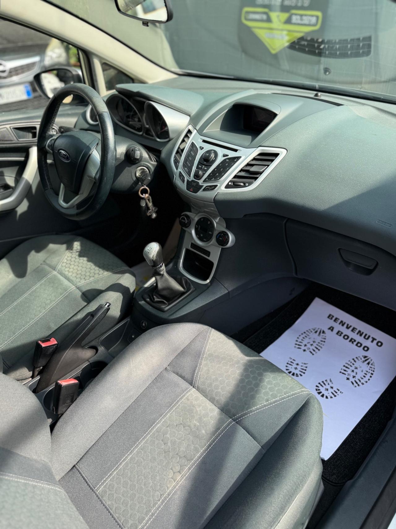 Ford FIESTA 1.4 GPL TITANIUM 5 PORTE NEOPATENTATI