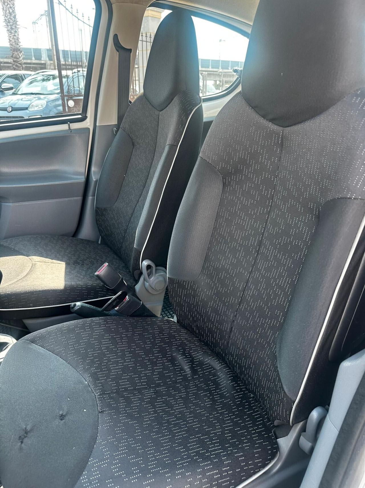 Peugeot 107 1.0 68CV 5p. Sweet Years