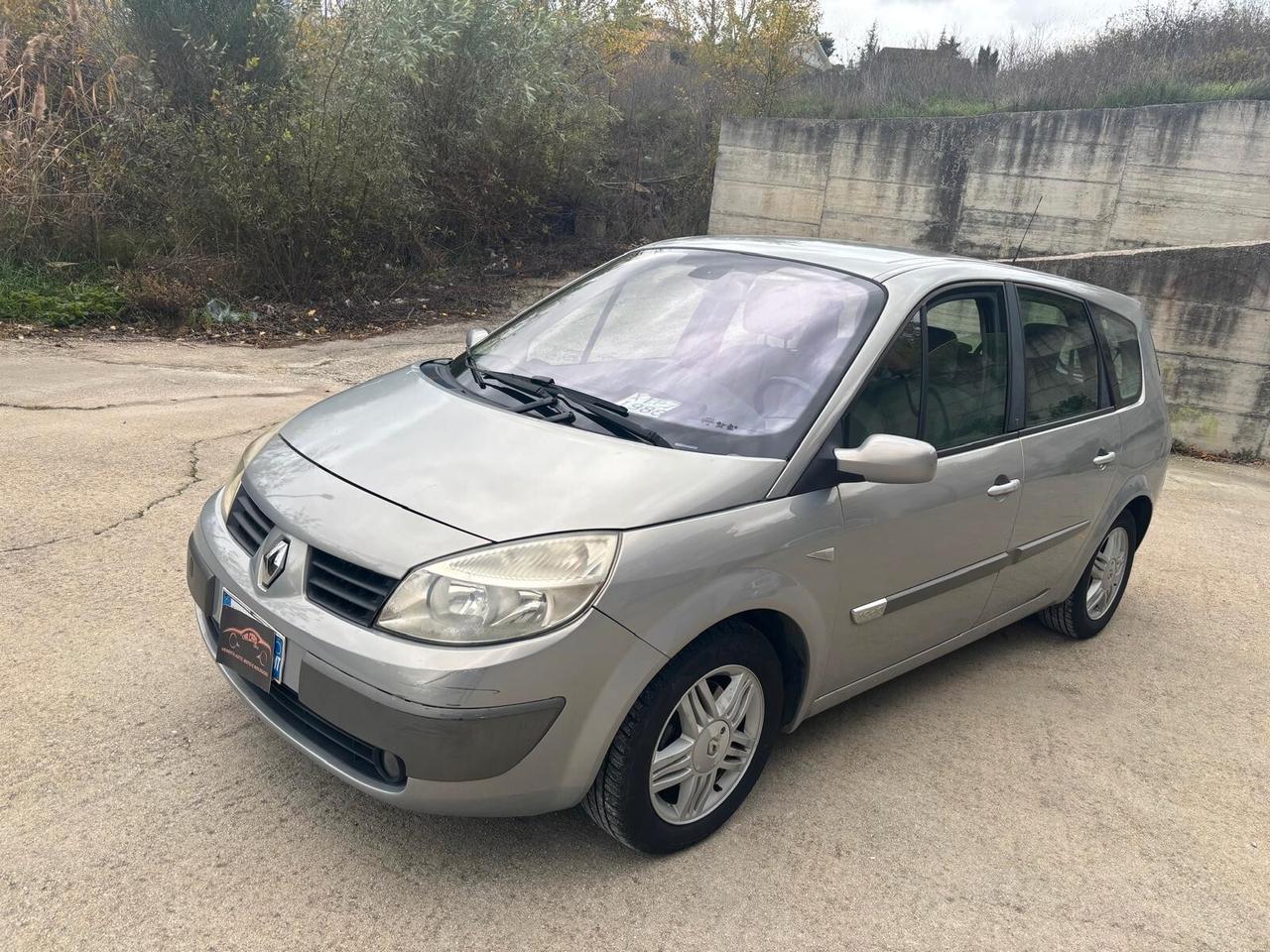 Renault Scenic Scénic 1.9 dCi 7 POSTI Luxe Dynamique