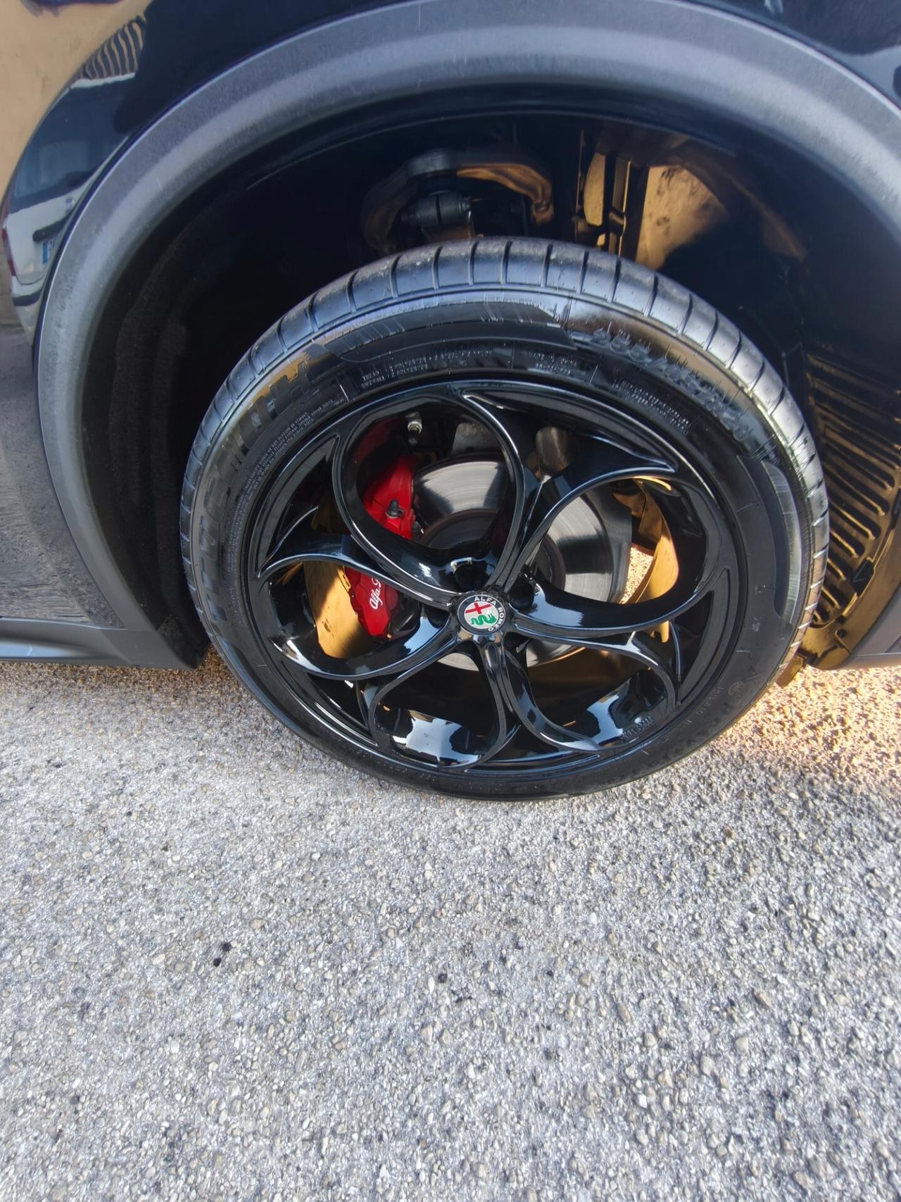 Alfa Romeo Stelvio 2.2 Turbodiesel 210 CV AT8 Q4 Super Total black