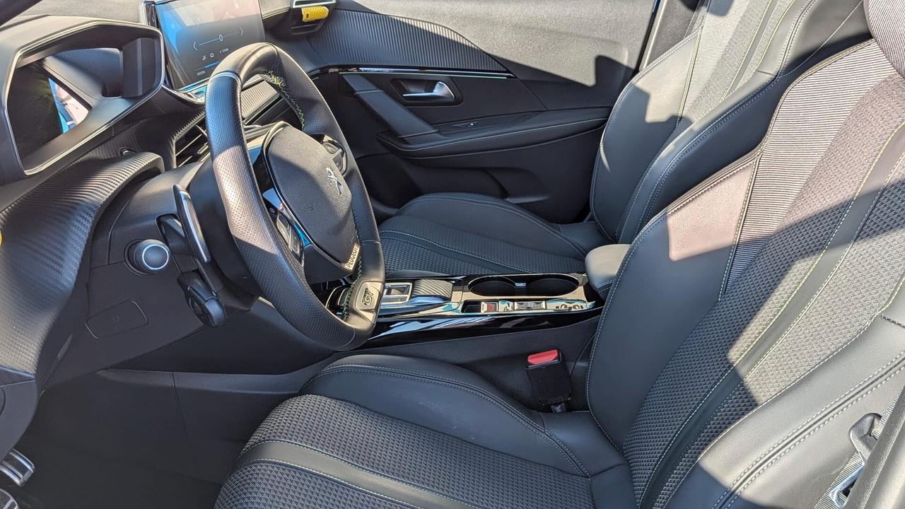 Peugeot 208 PureTech 100 Stop&Start 5 porte GT