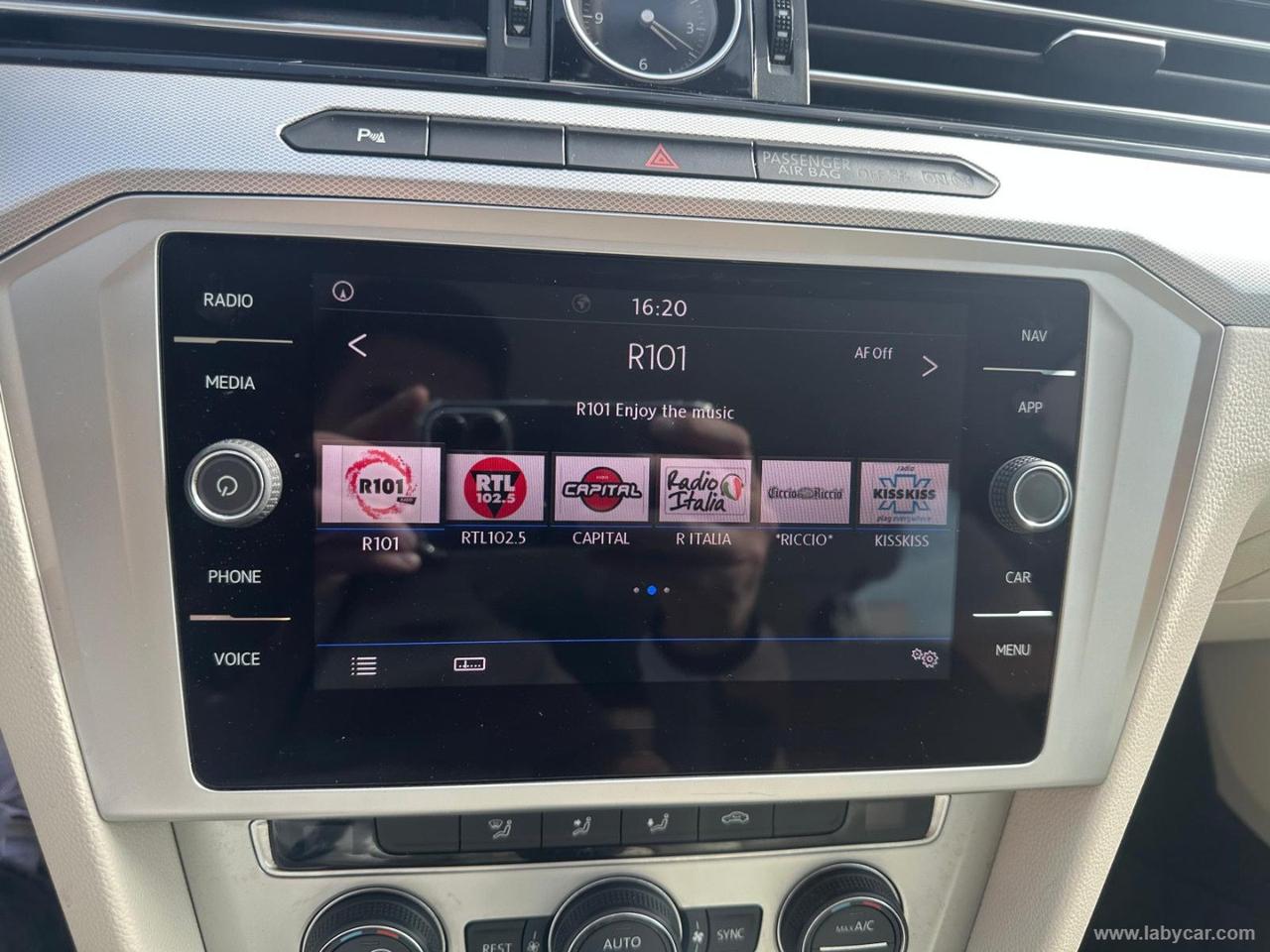 VOLKSWAGEN Passat Variant 2.0 TDI DSG Business BMT