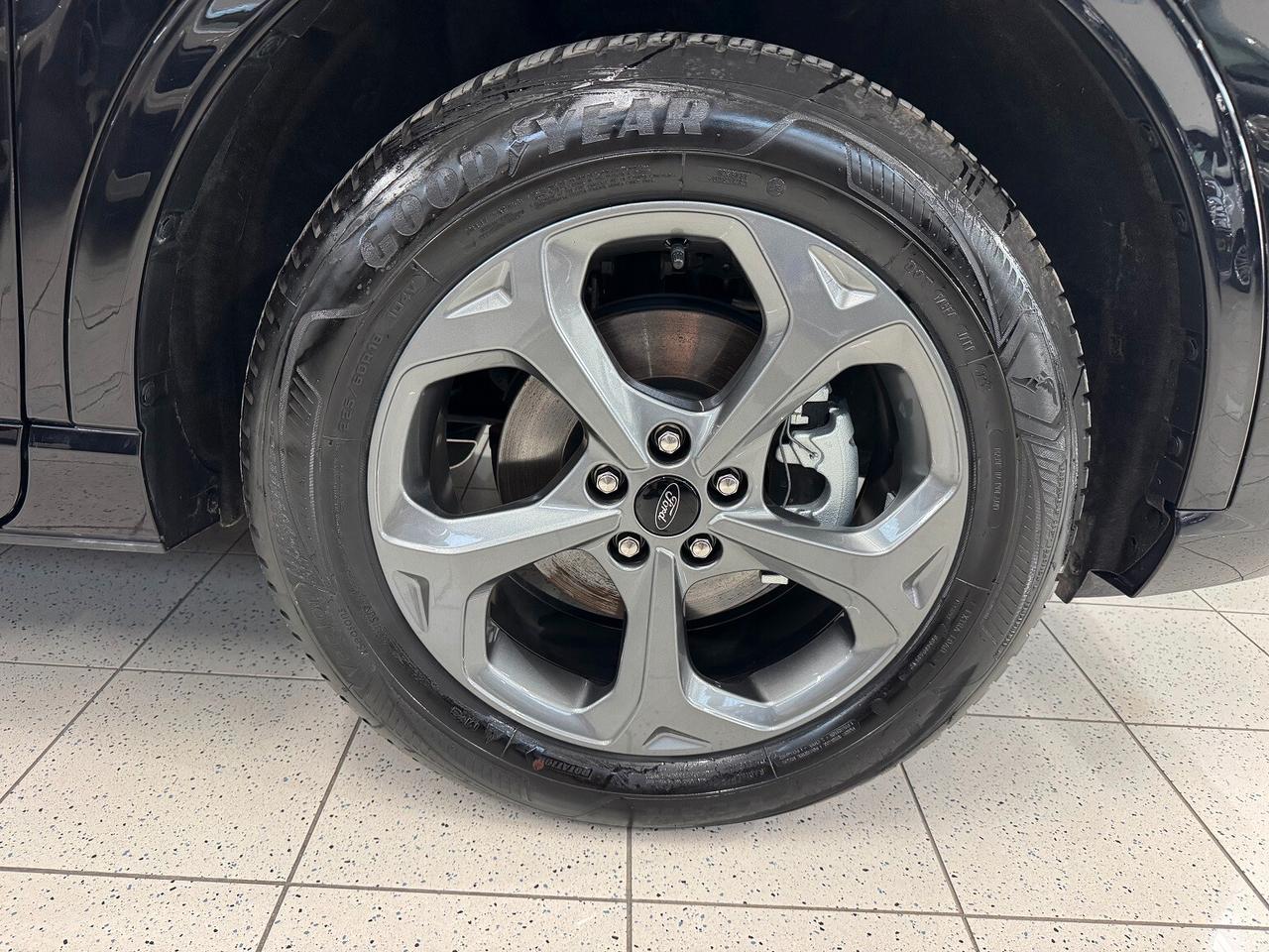 Kuga Plug In Hybrid 243CV ST-Line PARI NUOVO
