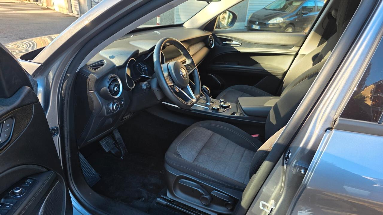 Alfa Romeo Stelvio 2.2 Turbodiesel 190 CV AT8 Q4 Business