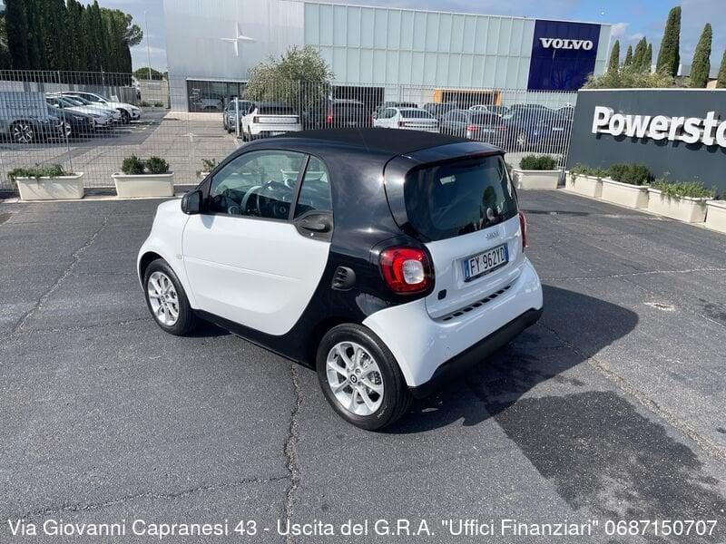 smart fortwo EQ Passion