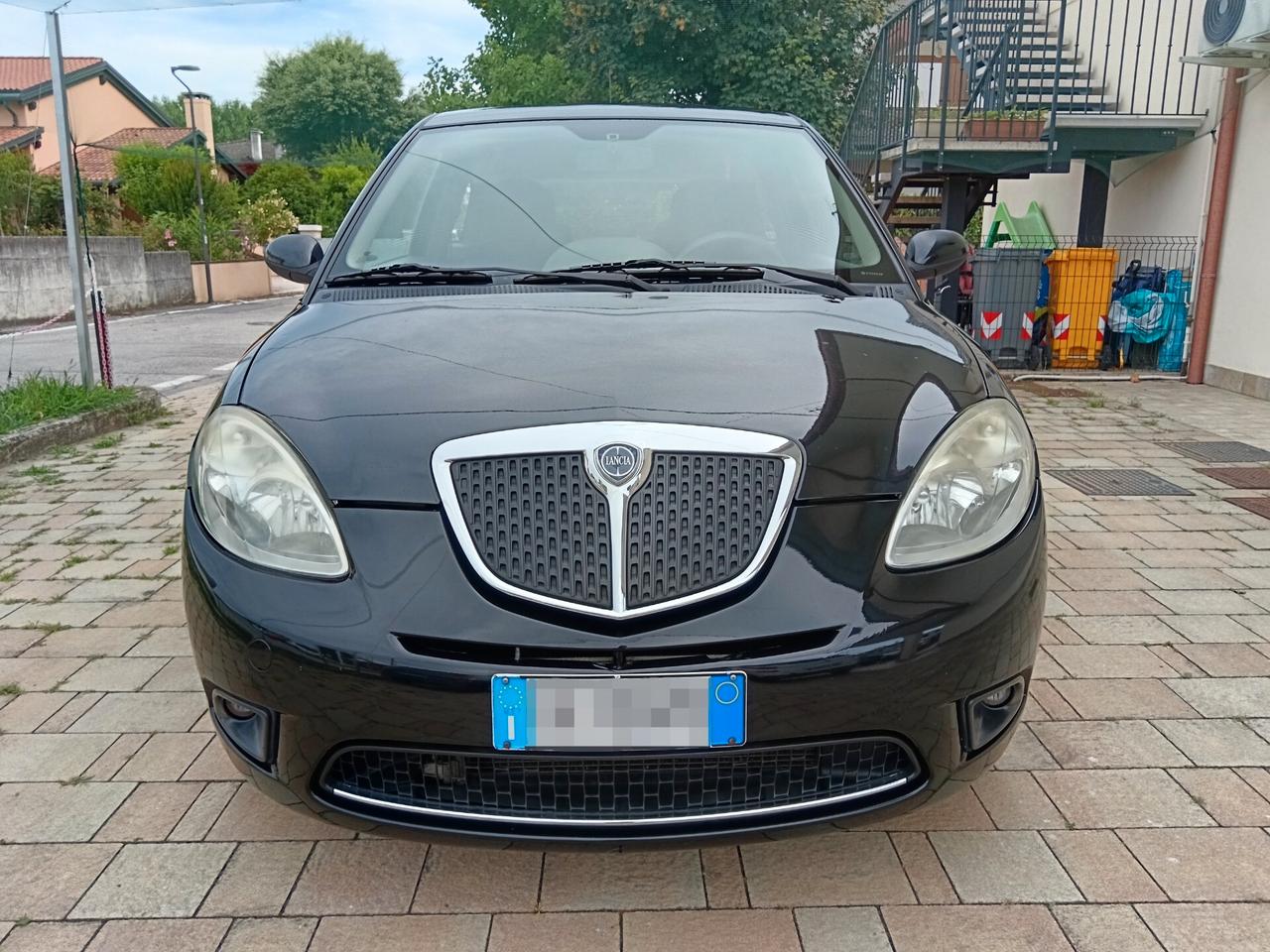 Lancia Ypsilon 1.2 Oro
