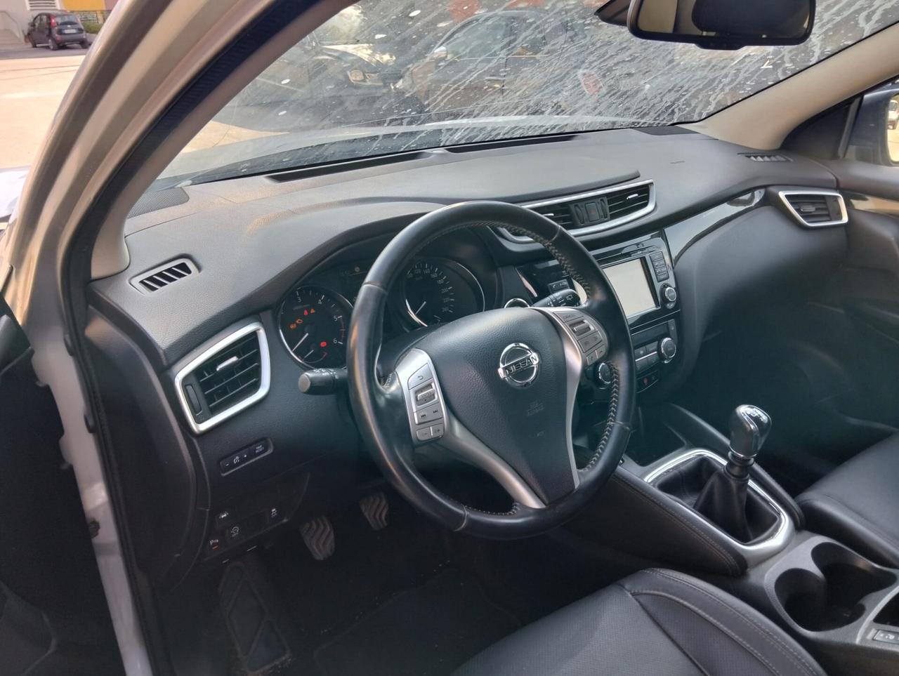 Nissan Qashqai 1.5 dCi N-Connecta 2016 SINISTRATA
