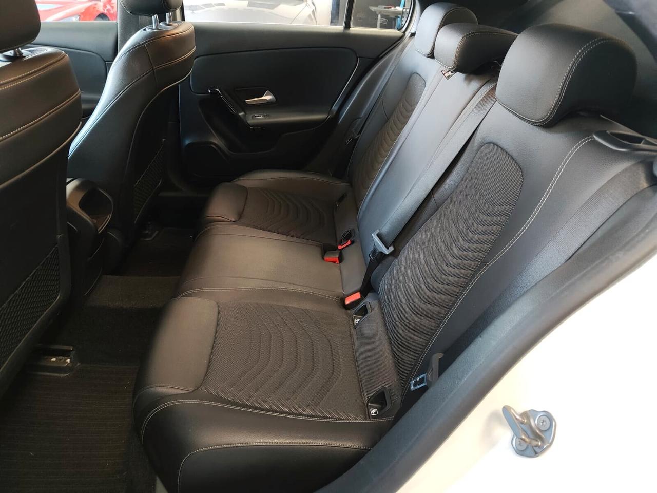 Mercedes-benz A180d AUTOMATICA NEOPATENTATI
