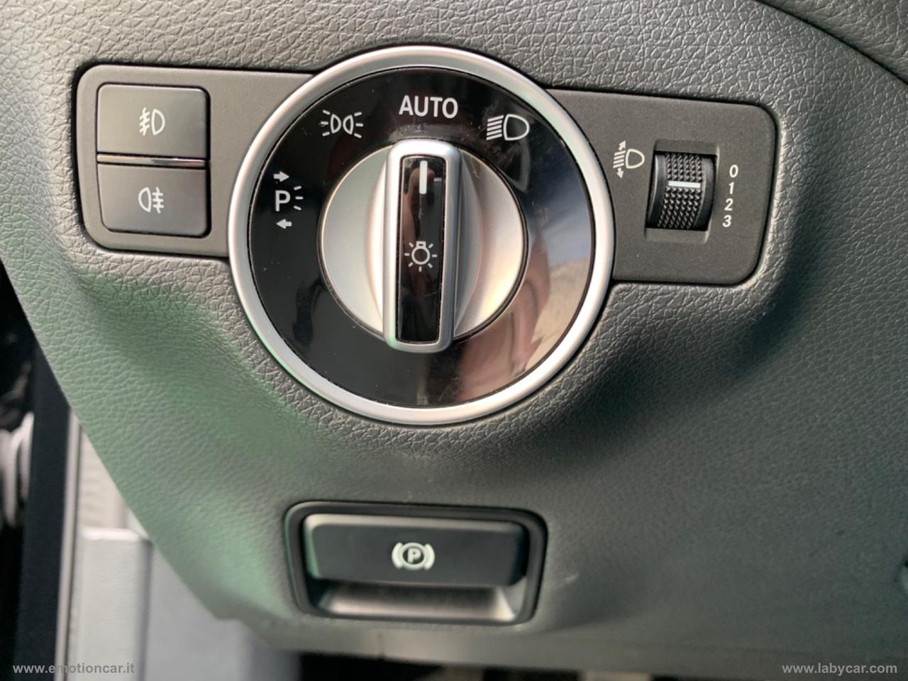 MERCEDES-BENZ GLA 200 CDI Premium - 2015