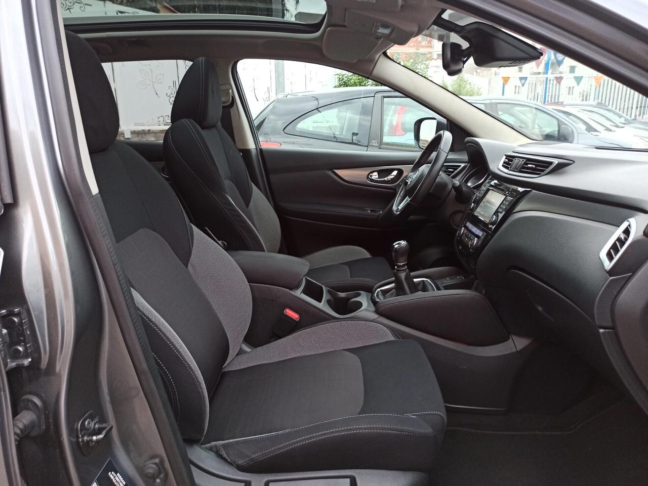 Nissan Qashqai 1.5 dCi 110 cv N-Connecta Tetto Panoramico