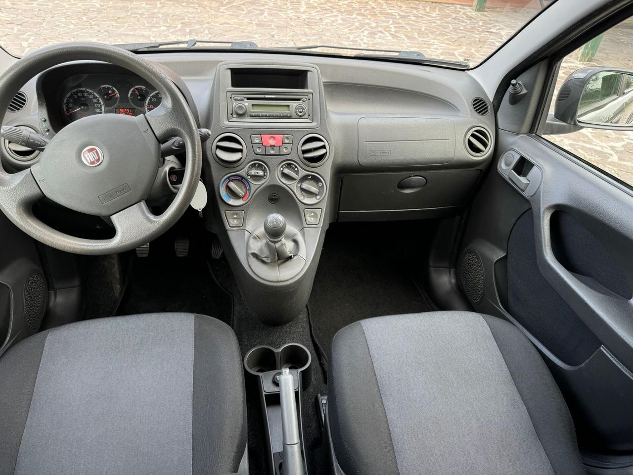 Fiat Panda 1.2 Emotion neopatentato (grandinata)