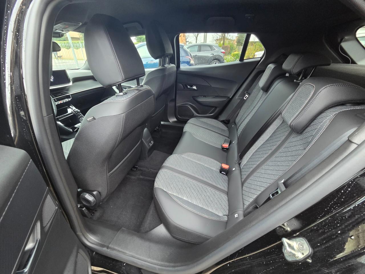 Peugeot 2008 PureTech 100 S&S Allure