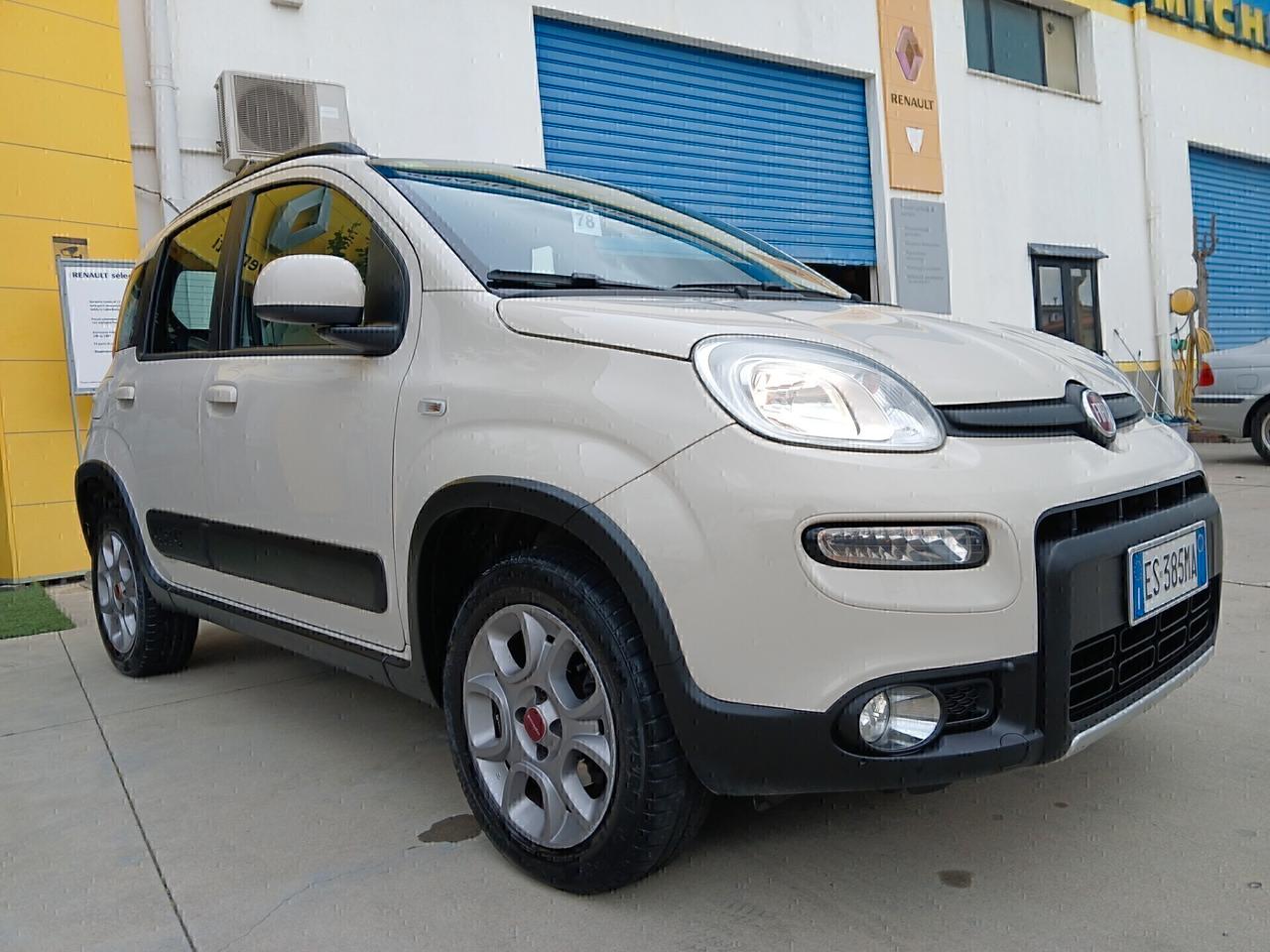 FIAT Panda 4x4 1.300 MultiJet 75cv Gancio Traino