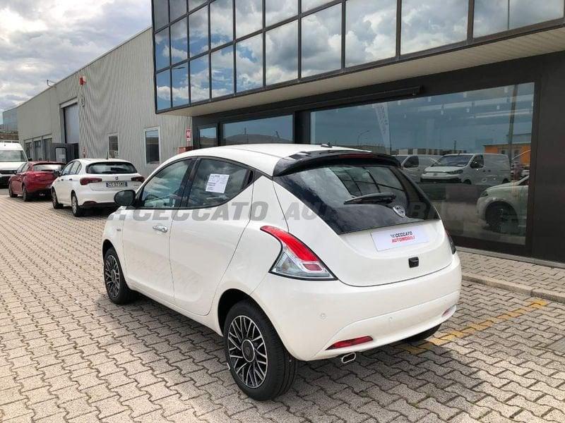 Lancia Ypsilon My24 402 Platino 1.0