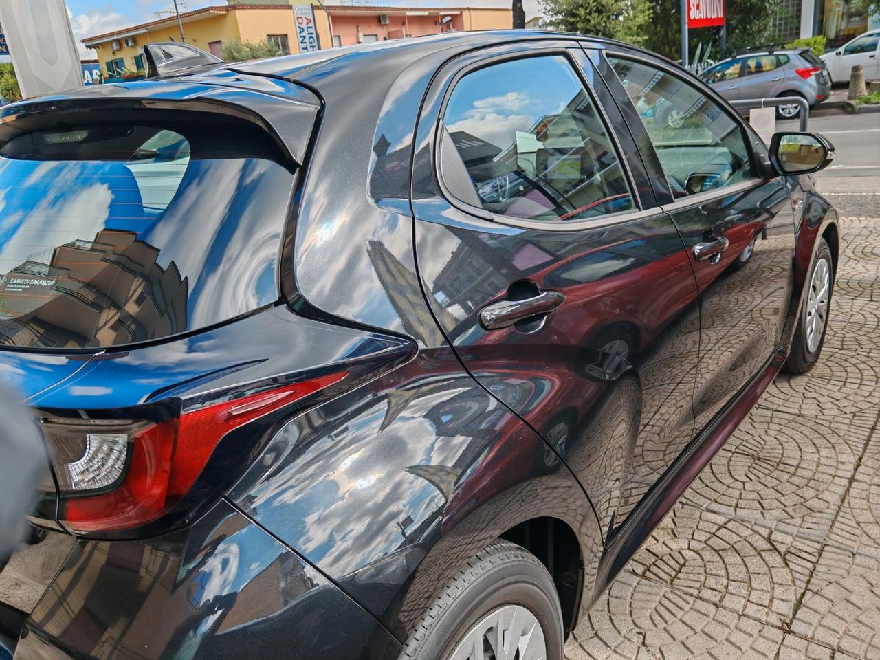 Toyota Yaris 1.5 Hybrid 5 porte Business