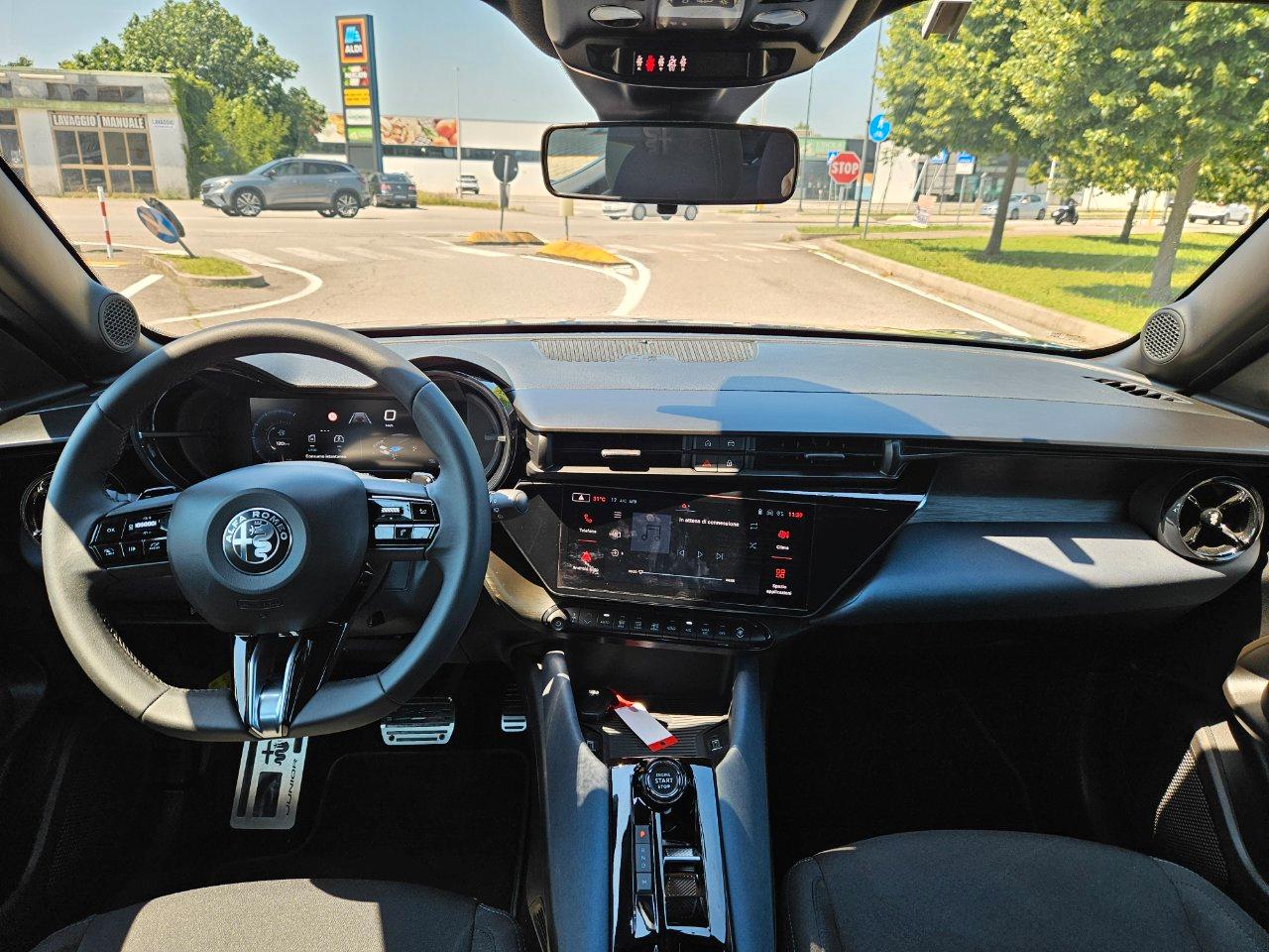 Alfa Romeo Junior 1.2 HYBRID SPRINT