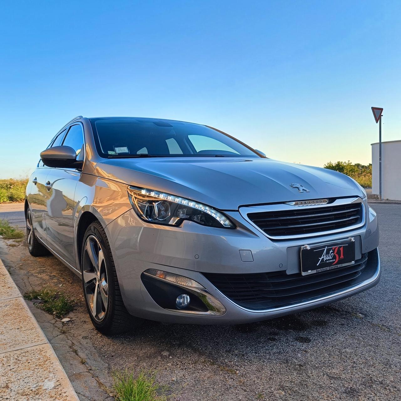 Peugeot 308 BlueHDi 120 S&S SW Allure