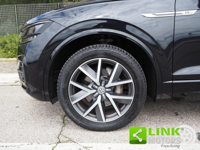 VOLKSWAGEN Touareg 3.0 V6 TDI 286 CV R-LINE