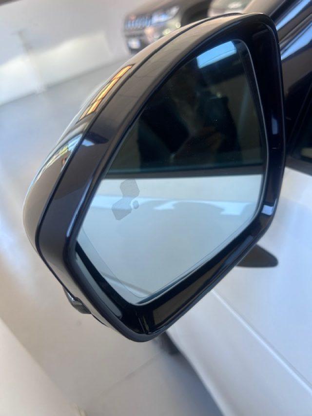 LAND ROVER Range Rover Evoque 2.0D I4 163 CV AWD Auto R-Dynamic SE