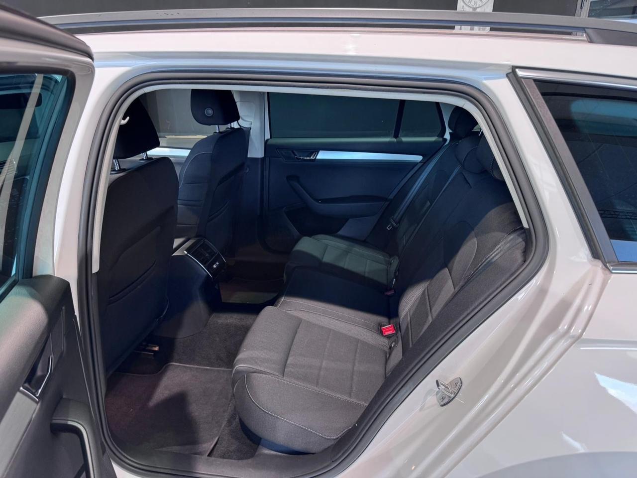 Skoda Superb 2.0 TDI 150 CV SCR DSG Wagon SportLine