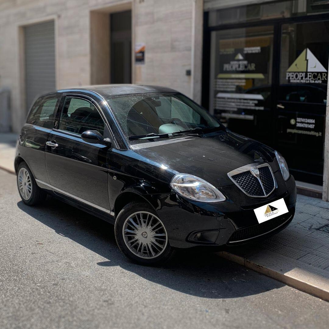 Lancia Ypsilon 1.3 MJT 75 CV