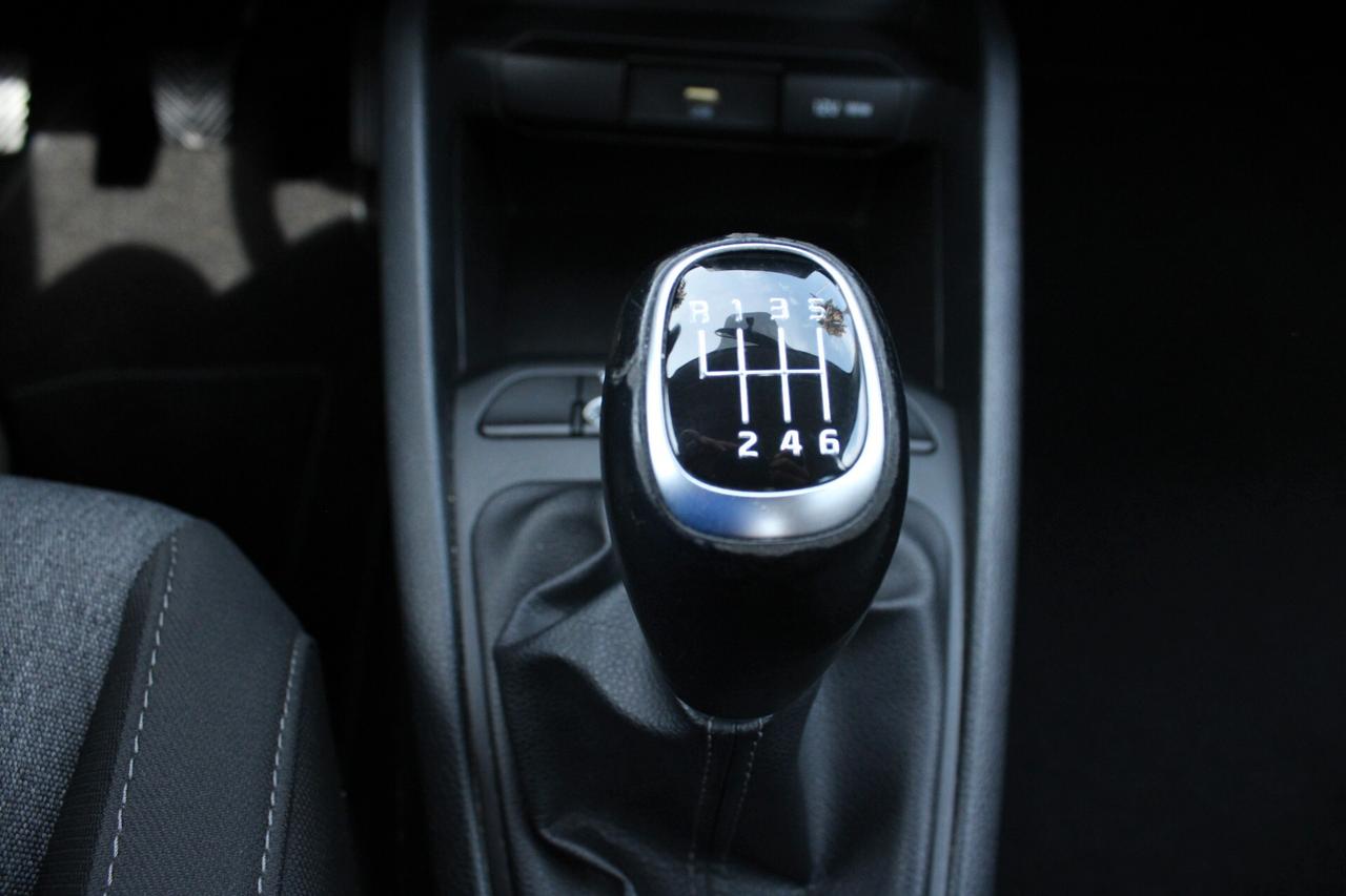 Kia Stonic 1.0 T-GDi 100 CV MHEV MT Urban Special Edition