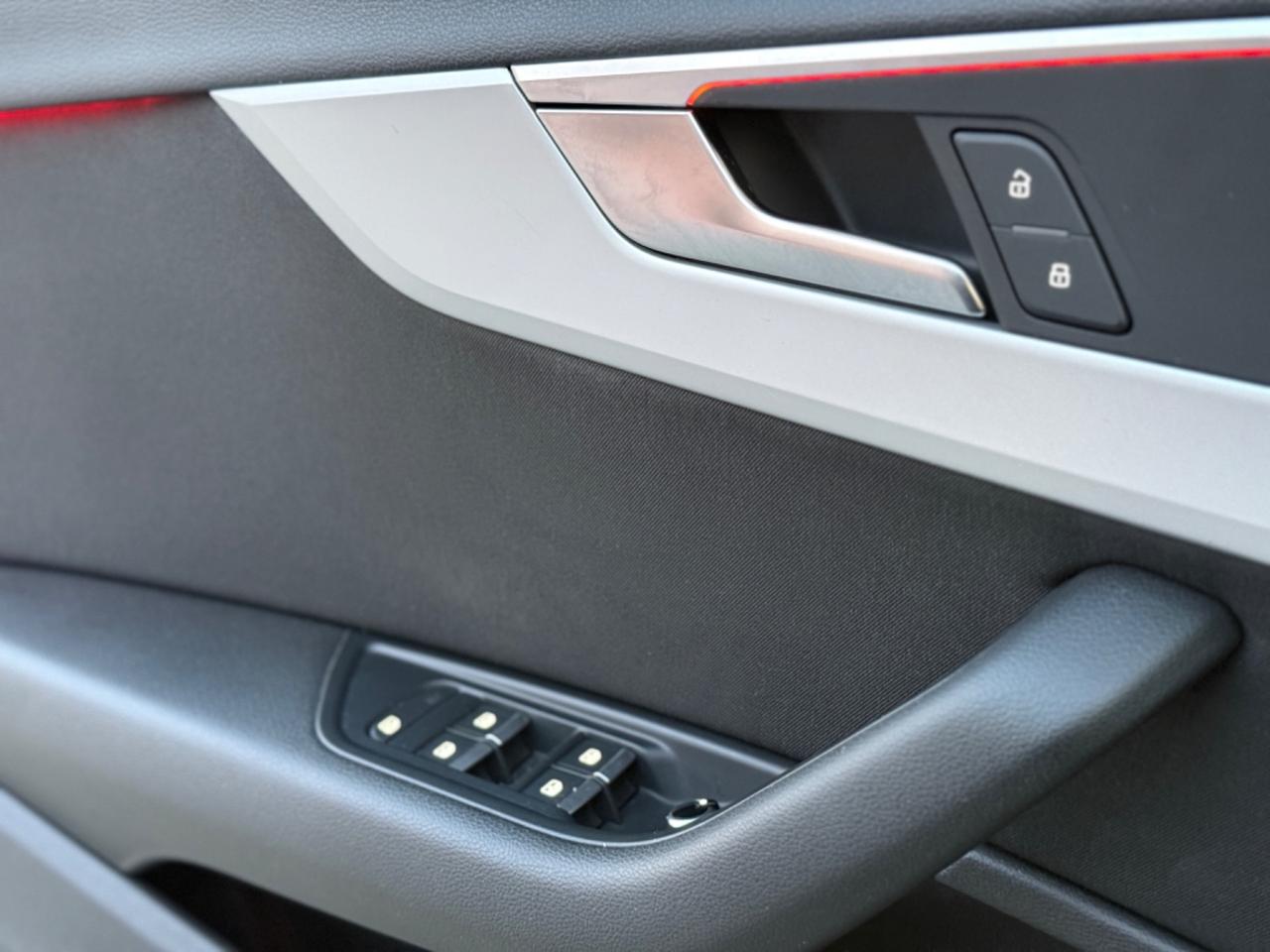 Audi A4 Avant 2.0 TDI 122 CV edition S Tronic