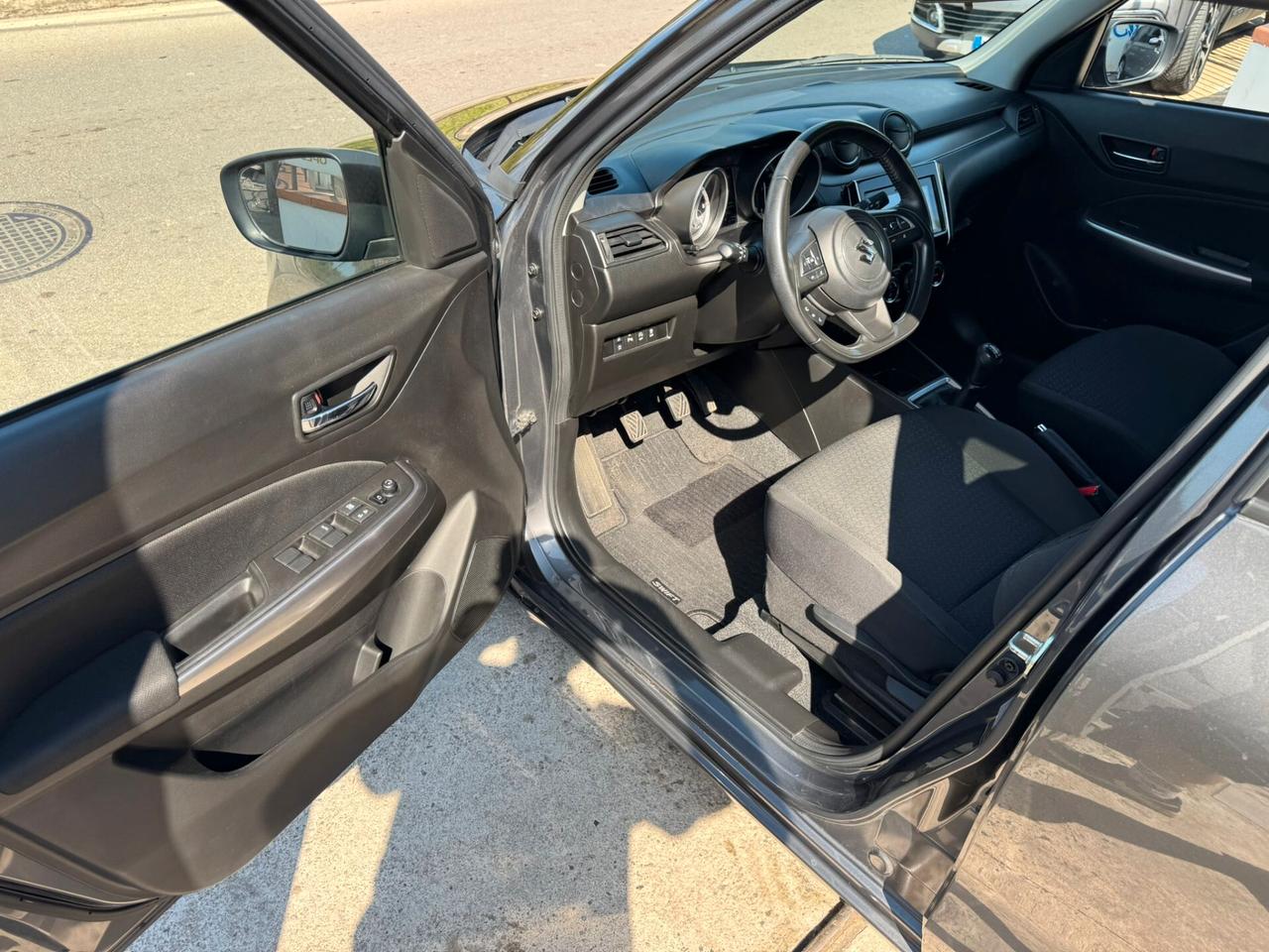 Suzuki Swift 1.2 Hybrid Top