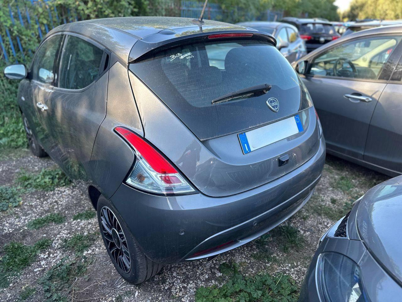 LANCIA Ypsilon III 2021 - Ypsilon 1.0 firefly hybrid Platino s&s 70cv