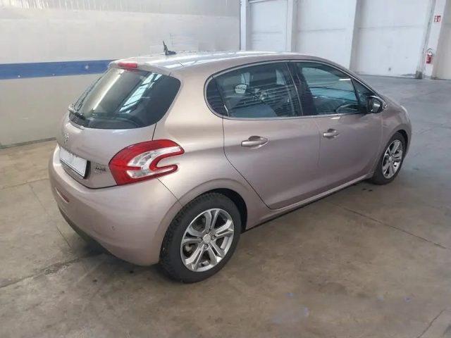 PEUGEOT 208 1.6 8V e-HDi 92CV Stop&Start 5p. Allure